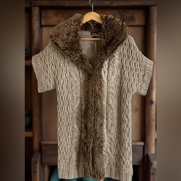 Apt. 9 Sweaters - Apt. 9 Women's Cream and Brown Knit Cardigan